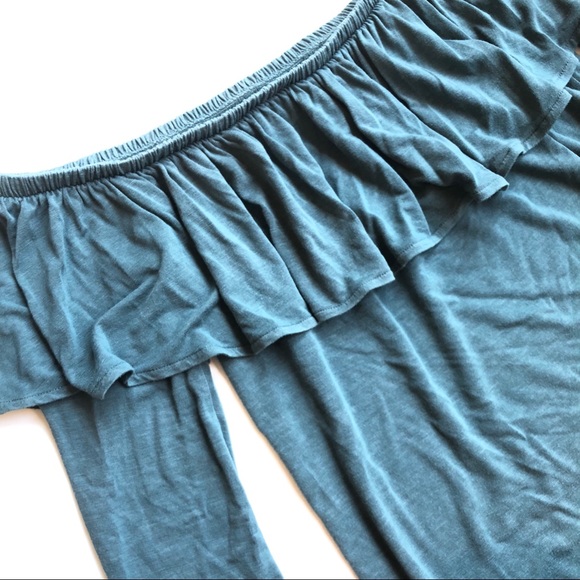 American Eagle Soft & Sexy Off the Shoulder Shirt - Picture 5 of 7